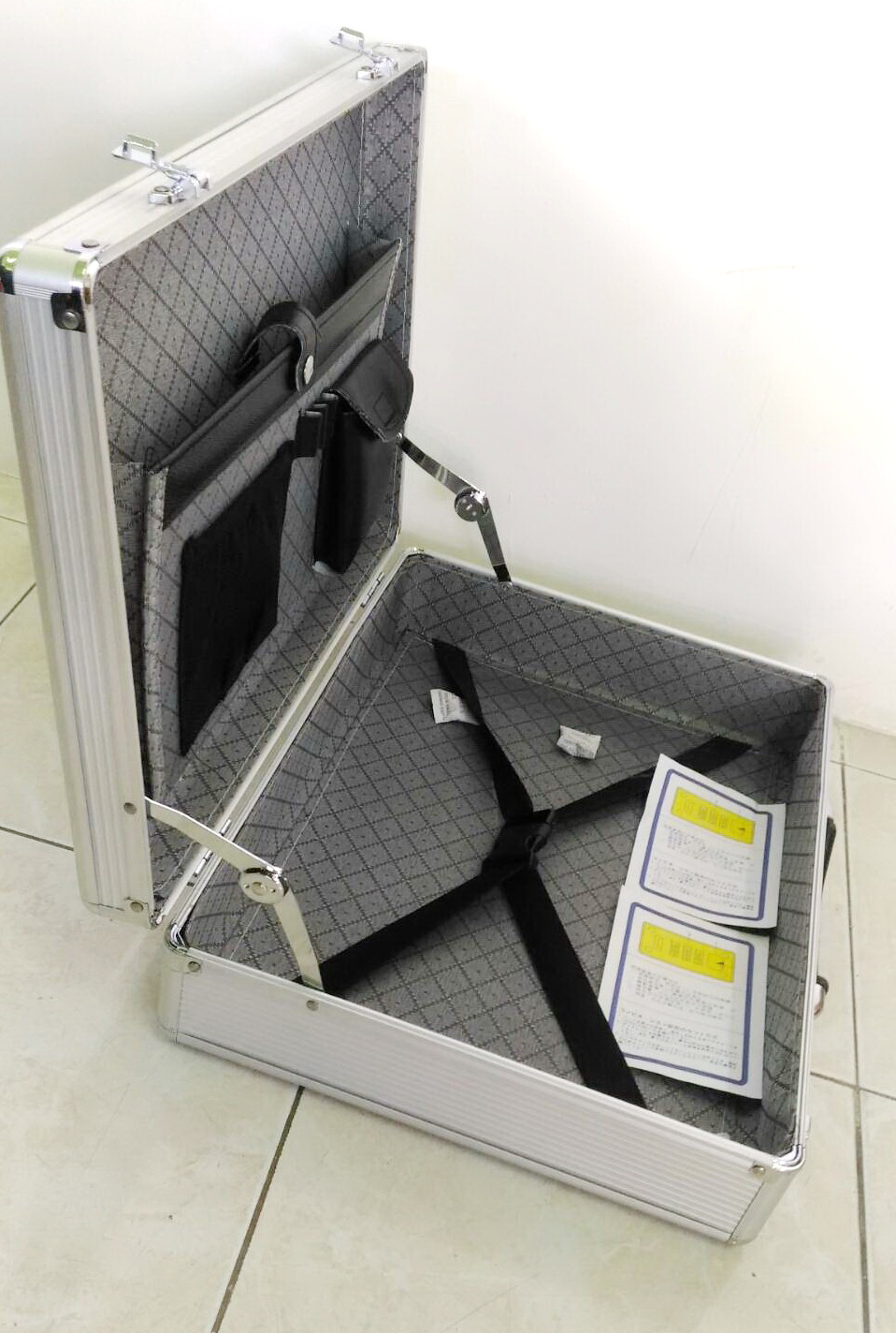 กล่องอลูมิเนียม 32x42x12