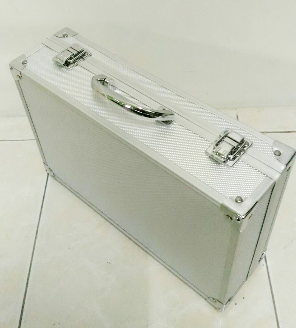 กล่องอลูมิเนียม 21x32x9
