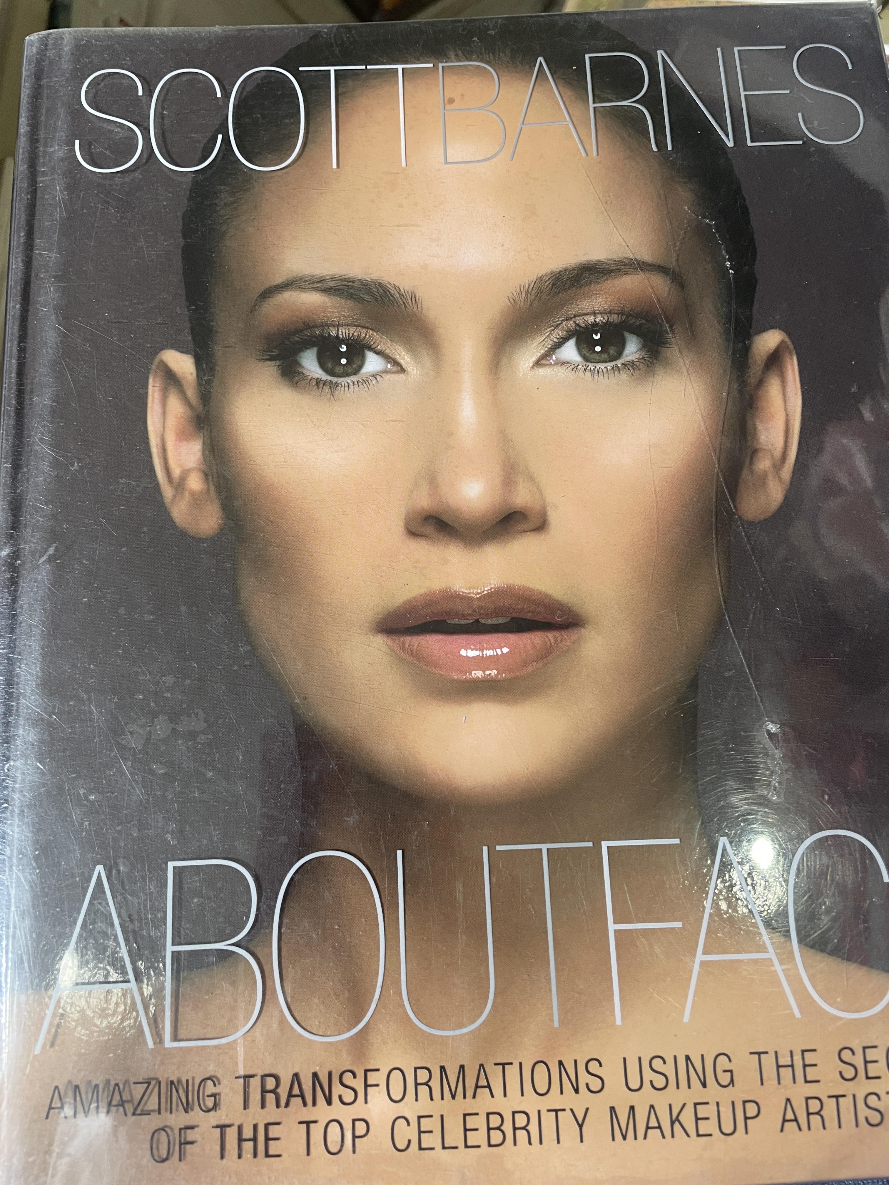 ABOUTFACE. Amazing Trasformations Using The Screts of the Top Celebrity. Makeup Artist Scottbarnes 7,500 กรัม