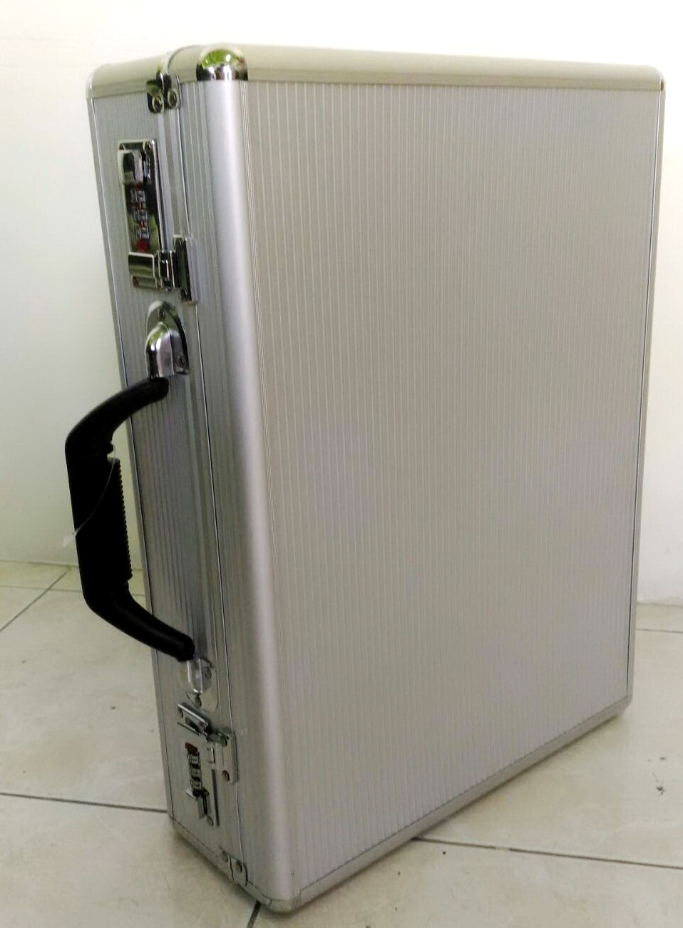 กล่องอลูมิเนียม 32x42x12
