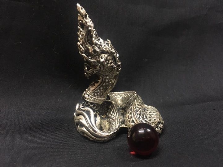 พญานาคกับแก้วพญานาค เนื้อตะกั่วสีเงิน