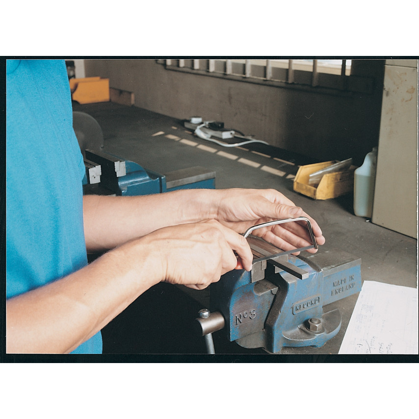 เลื่อย JUNIOR HACKSAW FRAME C/W HARDENED BLADE KENNEDY