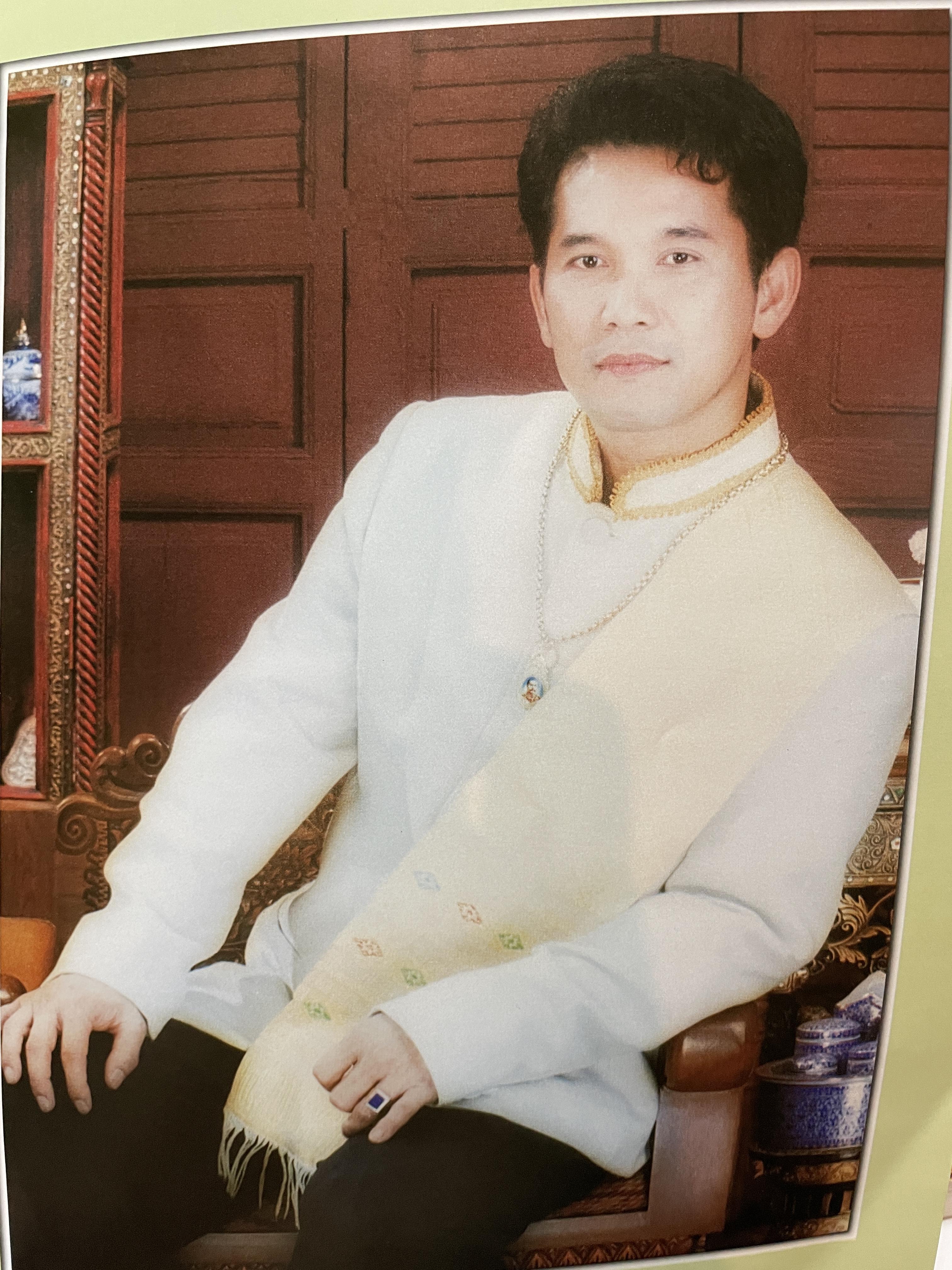 ปกรณ์ พรพิสุทธิ์ ร้อง เล่น เต้น ฟ้อน โลกคือละคร 2,500 กรัม