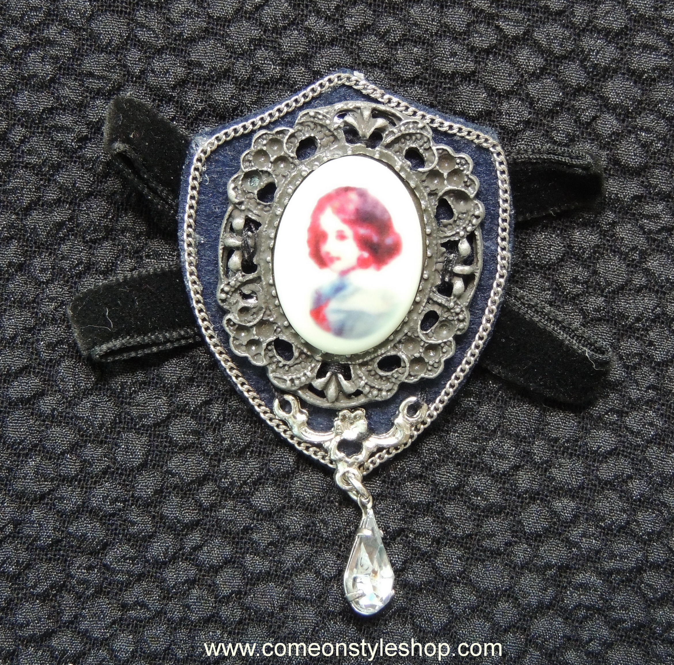 เข็มกลัดวินเทจ เข็มกลัดสไตล์เกาหลีภาพวินเทจ Stylish Vintage Brooch B068