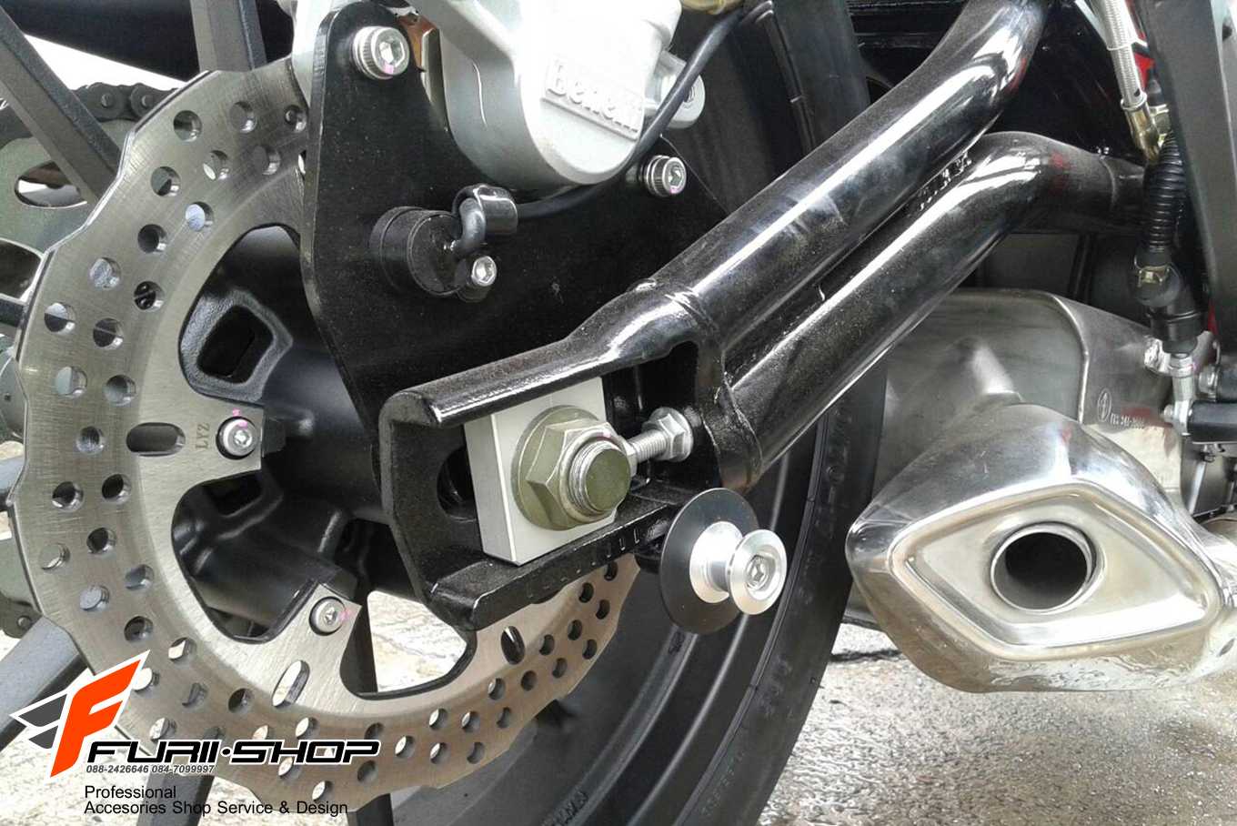 น็อตตั้งสแตนด์ สีเงิน สำหรับ FOR BENELLI TNT300