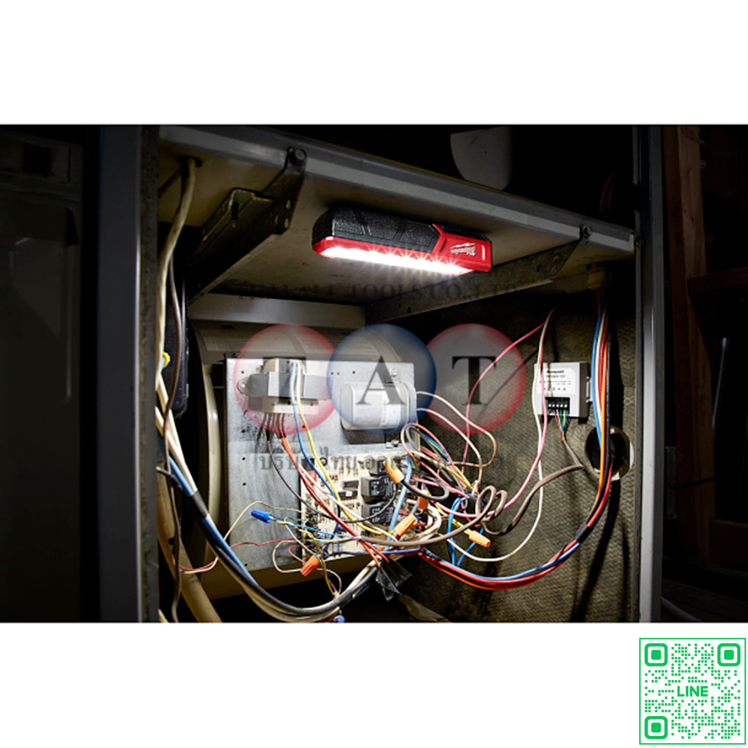 Milwaukee L4 FL-301 ไฟฉายพ็อคเก็ต LED 445 ลูเมน | REDLITHIUM™ USB