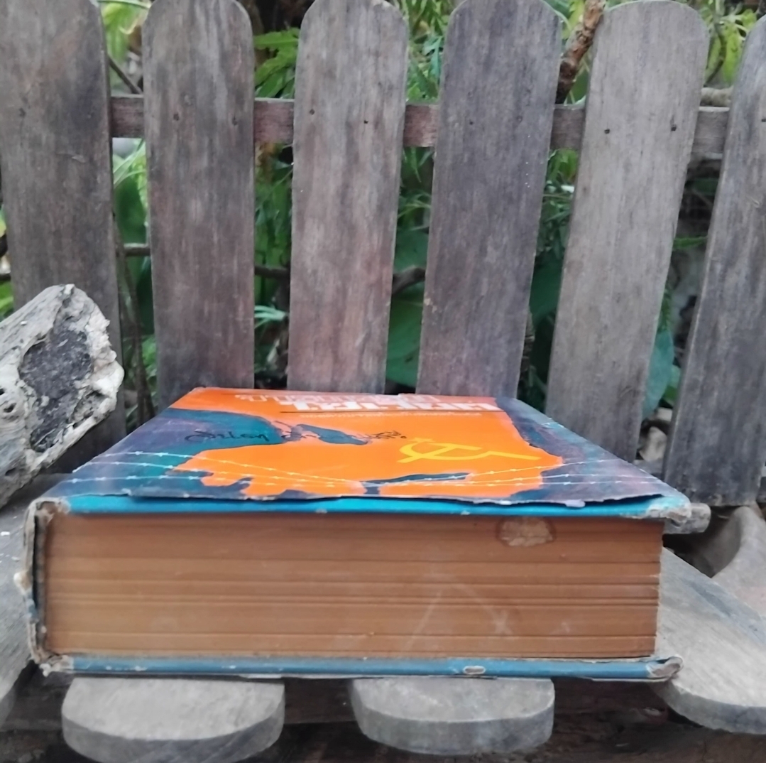 จารกรรมโซเวียต ถอดความจากต้นฉบับภาษาฝรั่งเศส ของ บูรการ์ต โดย จินดา จินตนเสรี มือ 1 ปกแข็ง