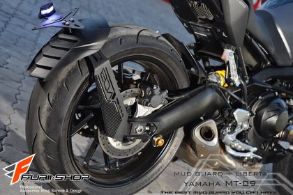 กันดีดพร้อมที่ติดป้ายทะเบียน LEON FOR YAMAHA MT09