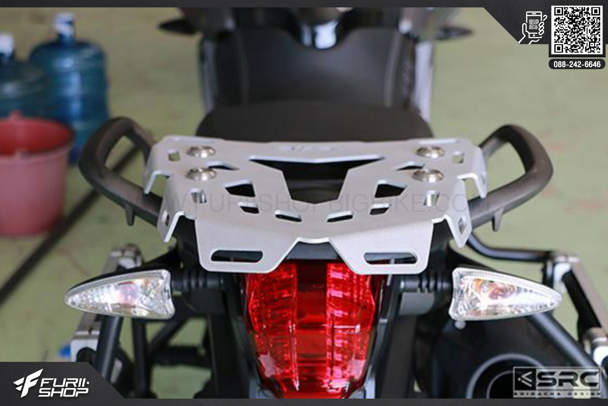 แร็คหลัง SRC สีเงิน Triumph Tiger 800