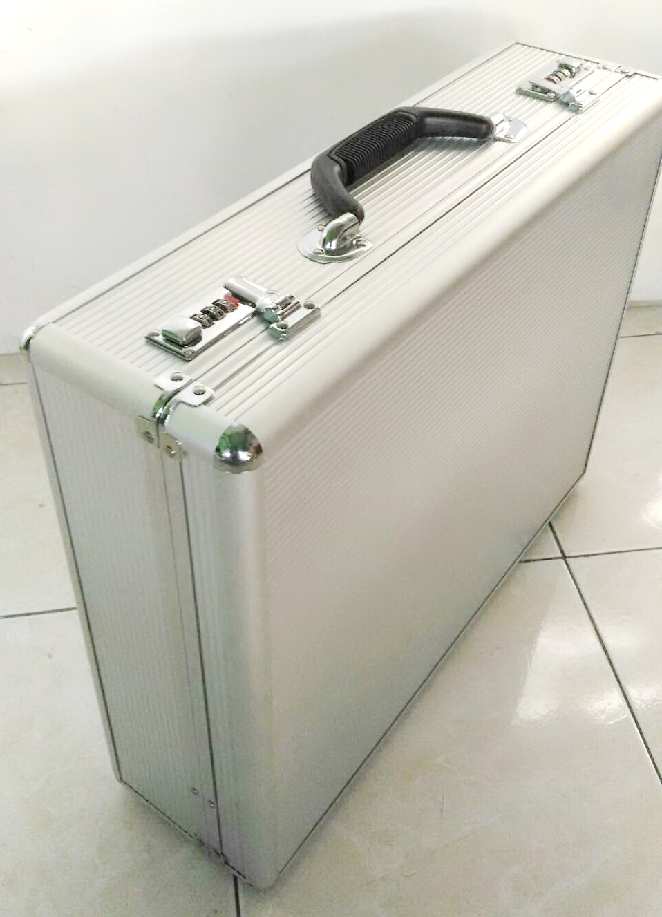 กล่องกระเป๋าอลูมิเนียม 38x48x14