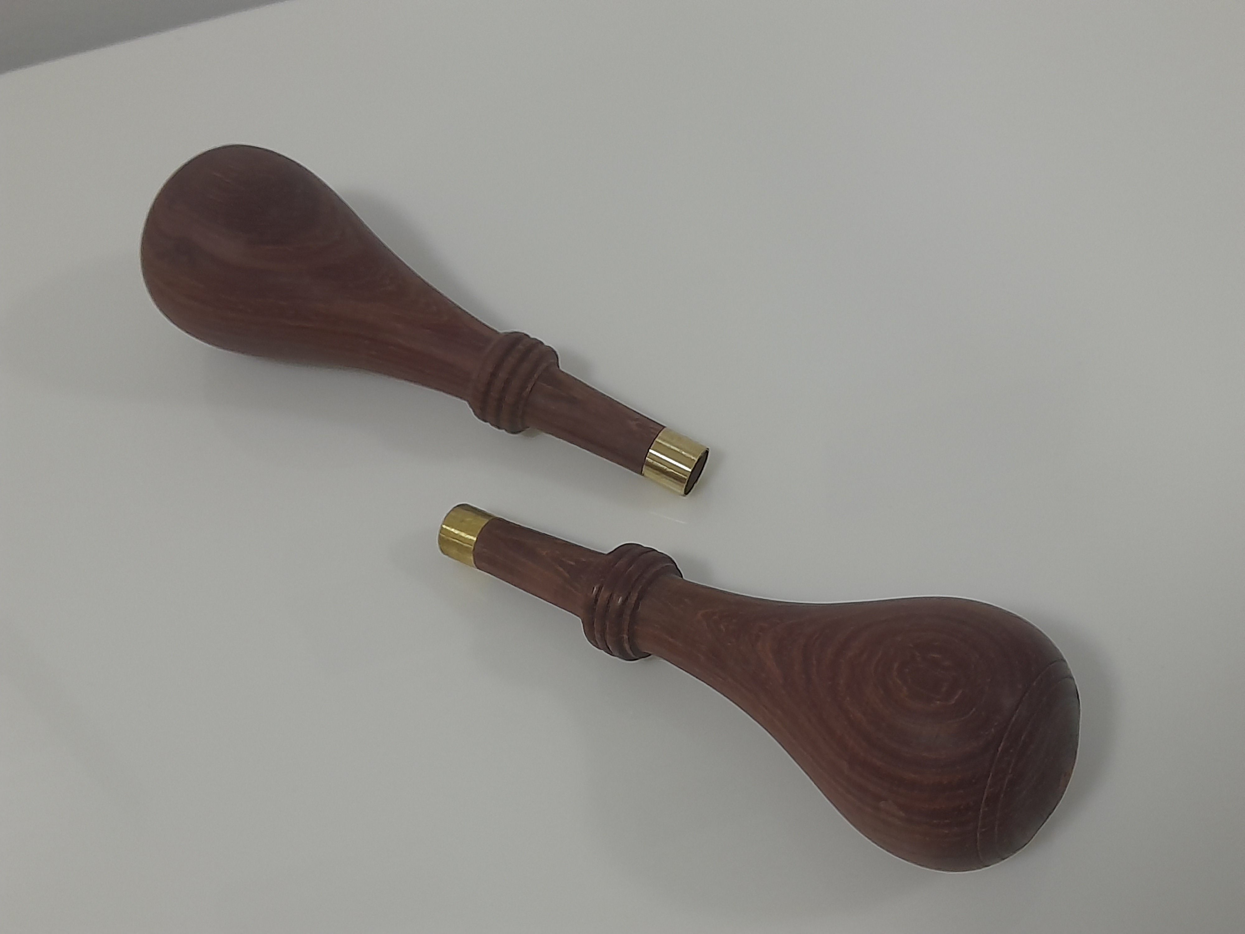 มีดแทงหยวก ผลิตโดยช่างที่มีประสบการณ์กว่า 15 ปี จับถนัด ใบมีดอย่างดี ด้ามไม้ทำจากไม้แท้ไม่จกตา