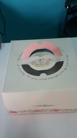 กล่องเค้กลายดอกไม้ ขนาด 2 ป