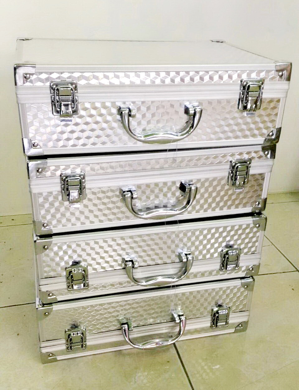 กล่องอลูมิเนียม 23x32x10