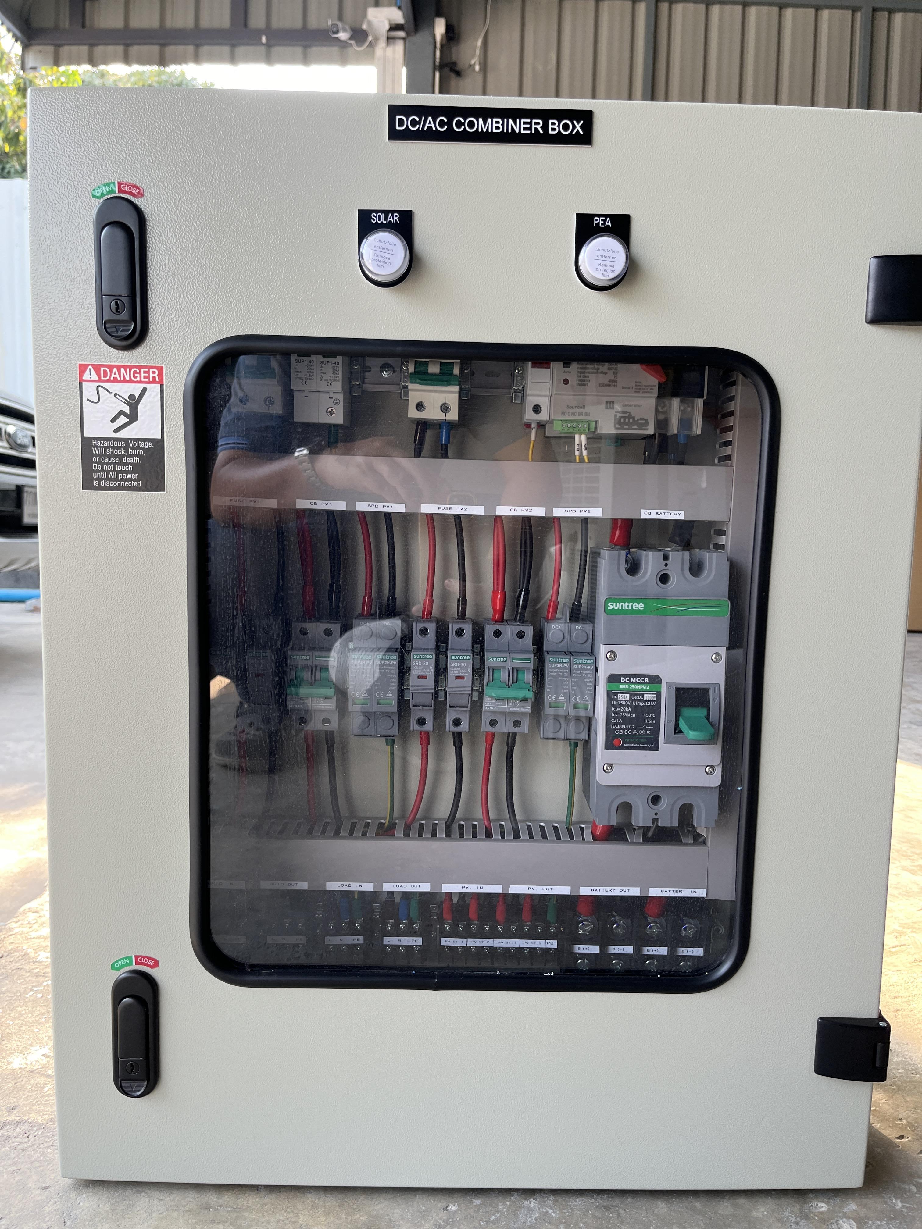 ตู้ไฟสำเร็จ Combiner Box On/Off grid ตู้อลูมิเนียมไม่เป็นสนิม แบรนด์ SolarCellDIY สำหรับขนาด 5kW-10kW 2String (1Phase) อุปกรณ์Suntree