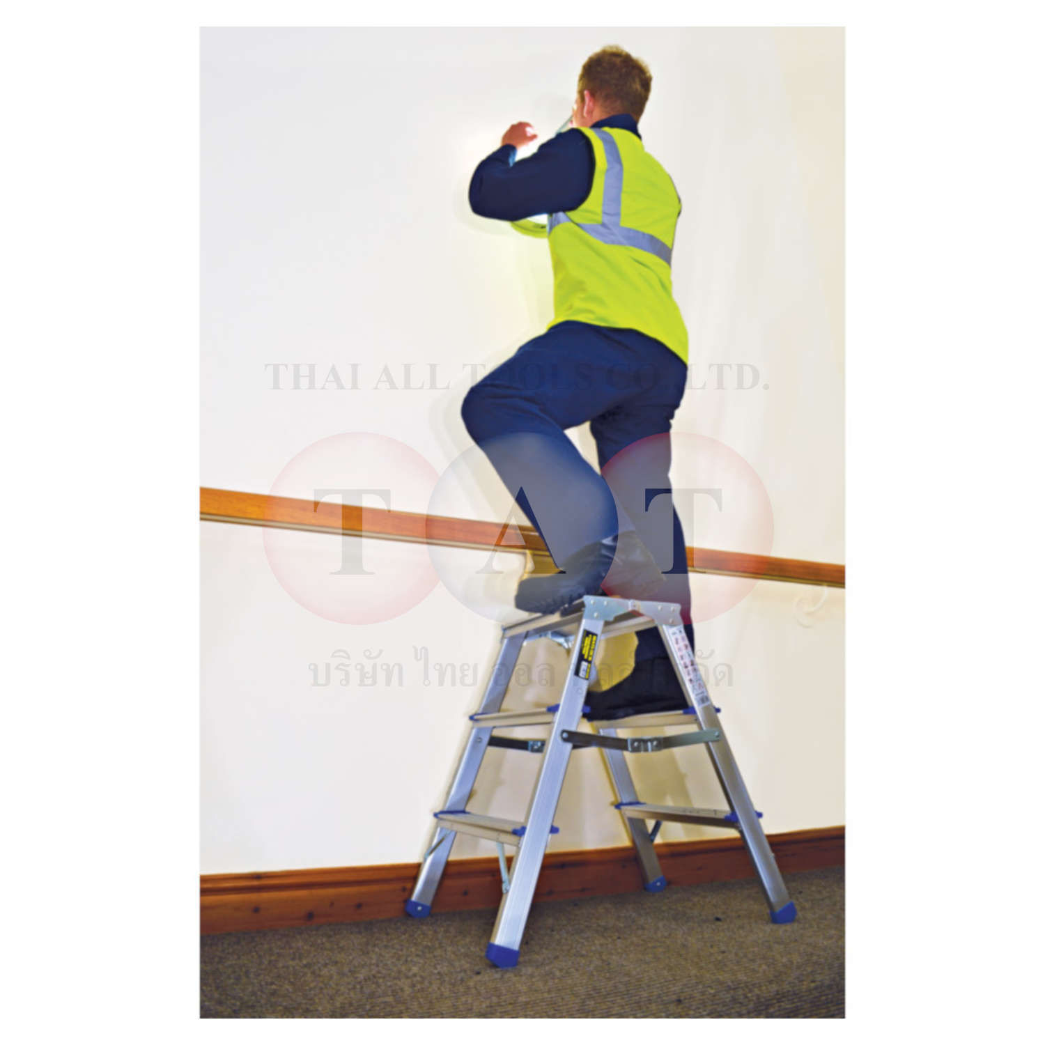 Matlock.3-Tread Aluminium Folding Steps