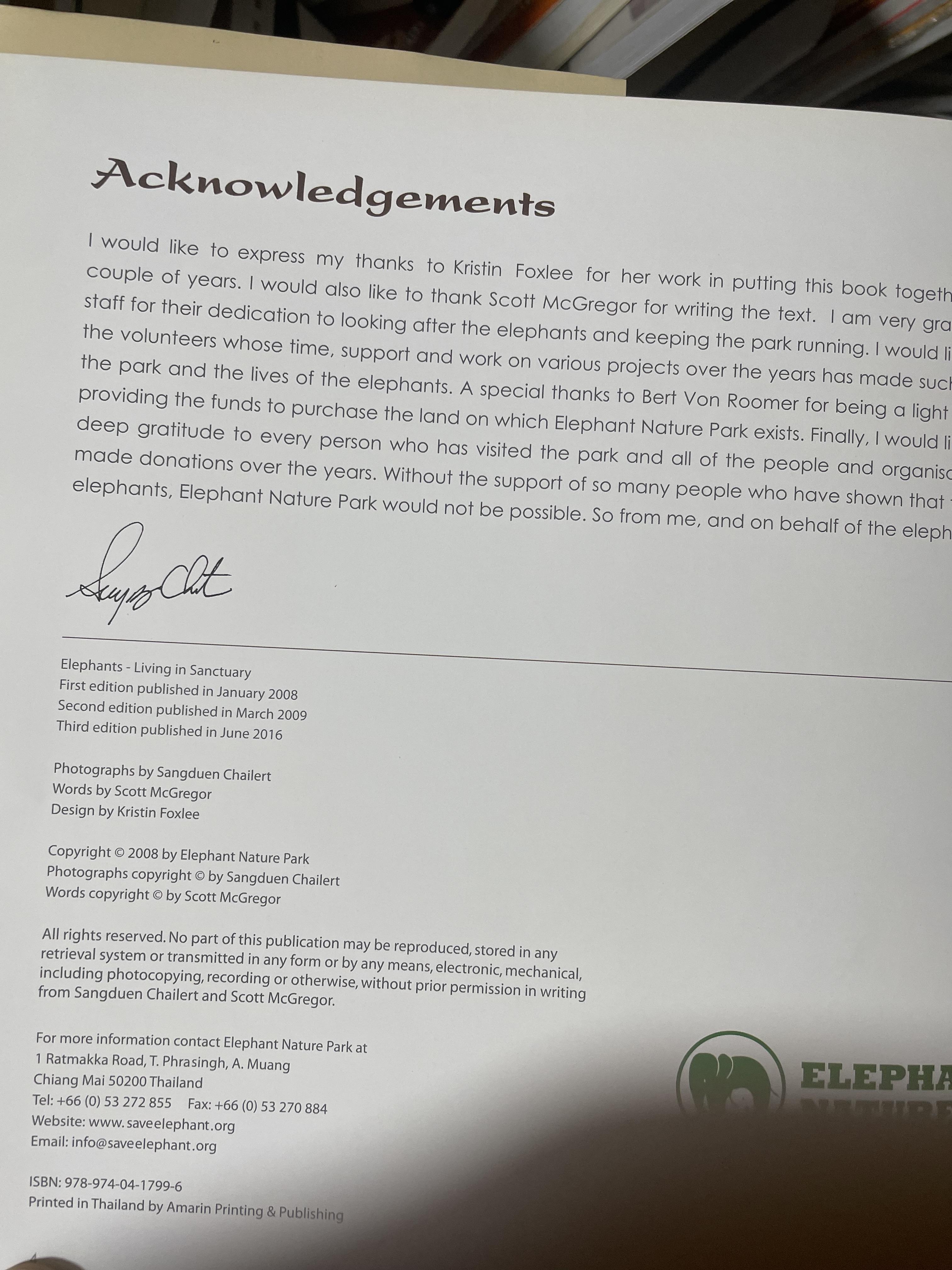 Elephants Living in Sanctuary 3 กก.