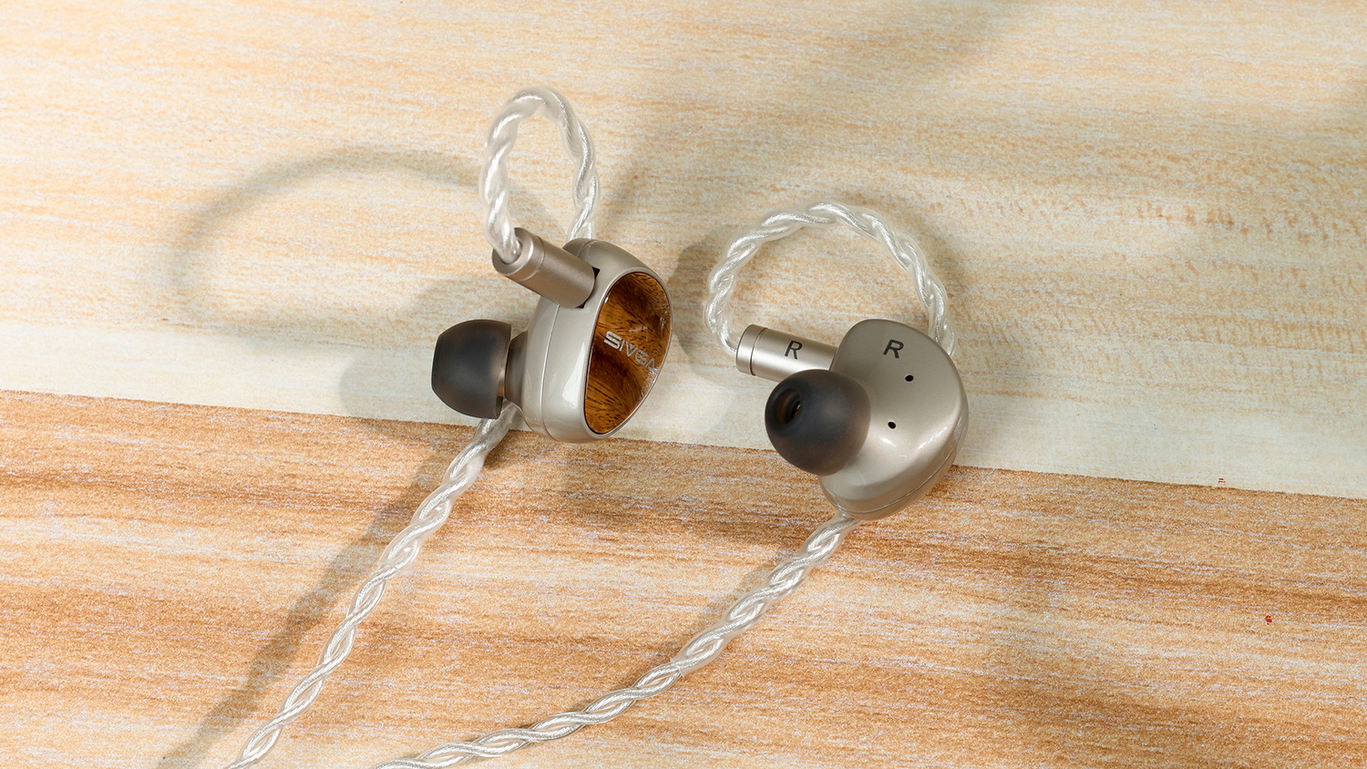 Sivga QueUTG หูฟัง IEMs ไดรเวอร์ Dynamic ไดอะแฟรมกระจกแบน ปลั๊กหูฟังถอดเปลี่ยนได้ ประกันศูนย์ไทย