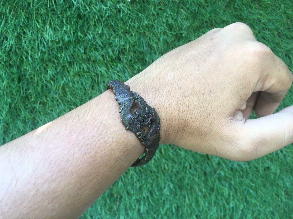 กำไลพญานาค งานทองเหลือง