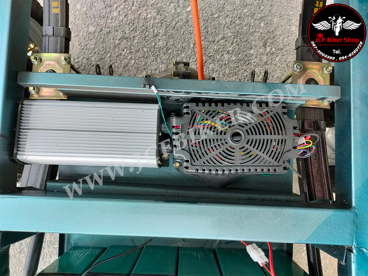 รถบรรทุกสามล้อไฟฟ้าเอนกประสงค์ มอเตอร์ 990 w แบตเตอรี่ 72v 20 ah สามารถบรรทุกของหนักได้ 850 kg. ใช้ขนย้ายพืชผลทางการเกษตรได้ ไปสวนไปไร่ไปนา ขนของ ขนดินทราย เหมาะกับการใช้งานได้ทุกประเภท