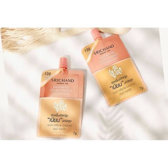 ครีมรองพื้น ศรีจันทร์ (7 กรัม) เบอร์130 ราคา 50 ฿ ( 6 ชิ้น ส่ง 45 ฿)