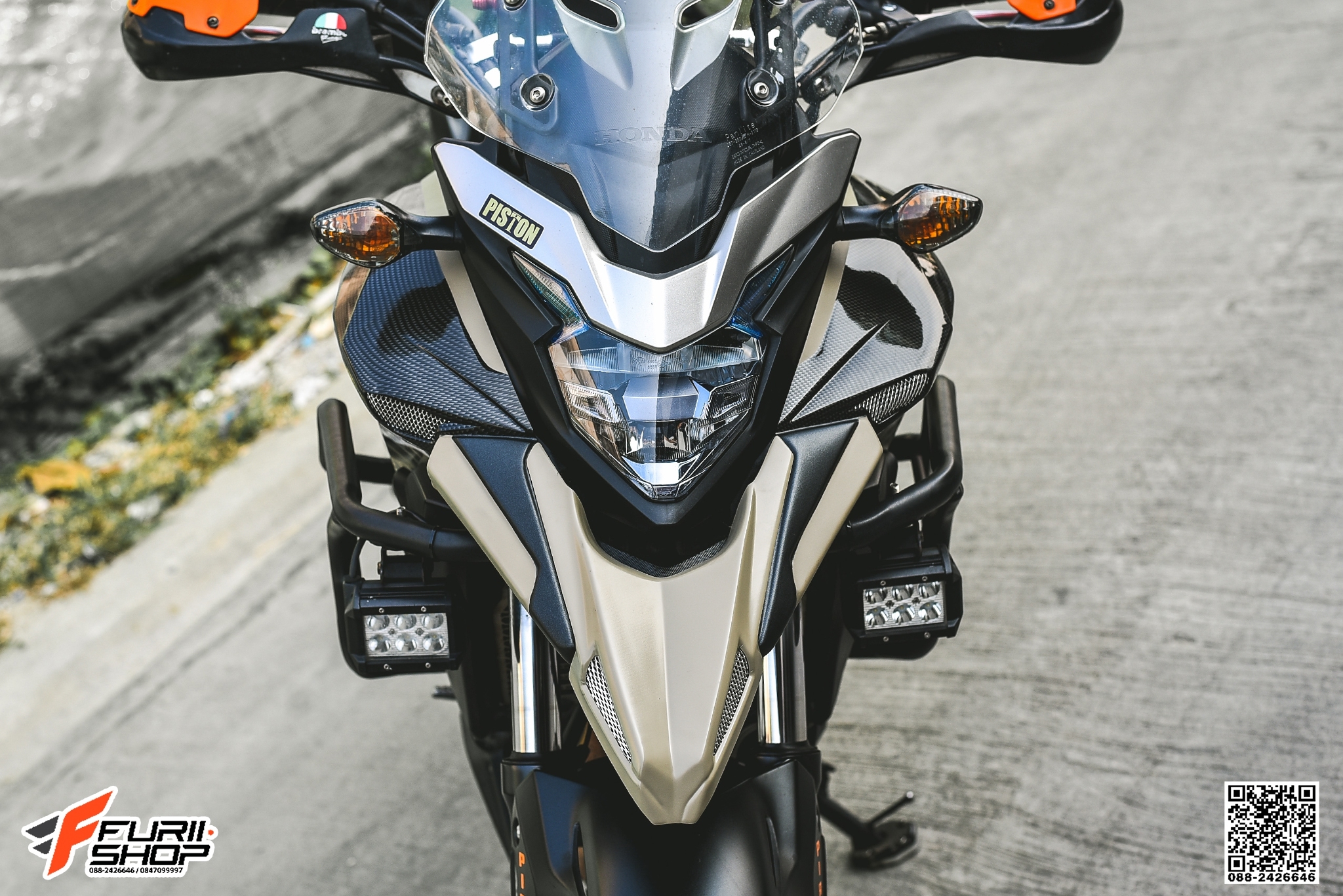 ปากนกพร้อมกาบข้าง MOTOZAAA สีไข่ไก่ FOR HONDA CB500X 2016