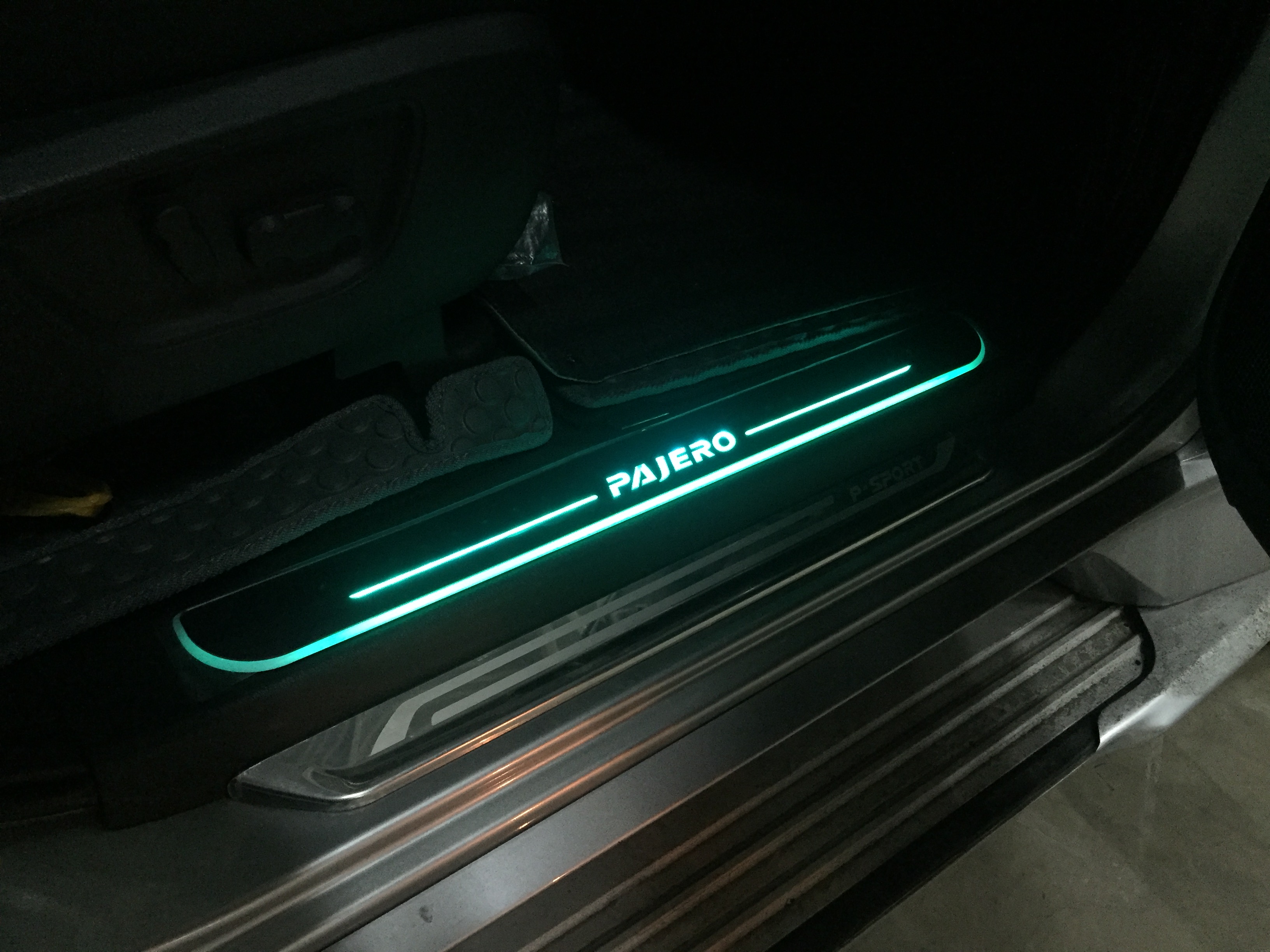 LED sill scuff plate- CRV