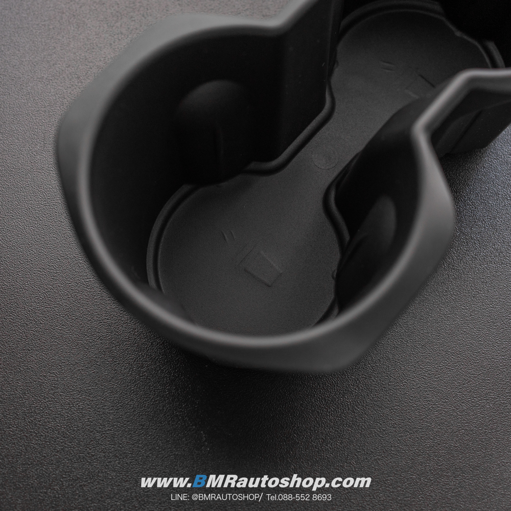 ถ้วยกันรอยหลุมใส่แก้วน้ำ BMW X1 U11 2023+