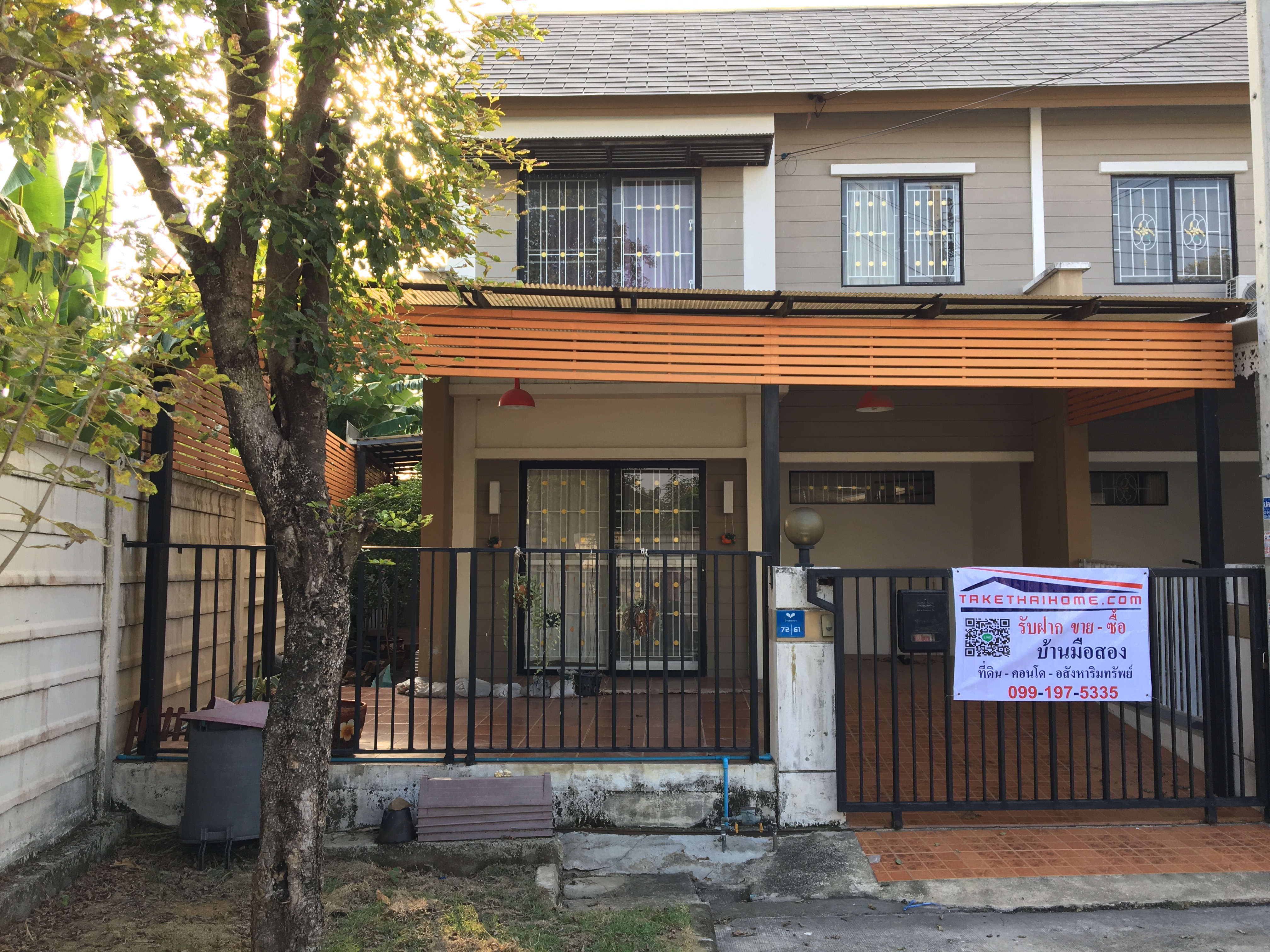 หมู่บ้านพฤกษา54 ห้องริม26.4ตรว. (หน้าบ้านไม่ชนใคร ส่วนตัวมาก) บางใหญ่-เซ็นทรัลเวสท์เกต ถนนกาญจนาภิเษก (ซ.คลองถนน) หน้ากว้าง 6 เมตร สภาพแวดล้อมดีเยี่ยม เดินทางสะดวก 5นาทีถึง รถไฟฟ้าสายสีม่วงสถานี "ตลาดบางใหญ่" และ สถานี"คลองบางไผ่"