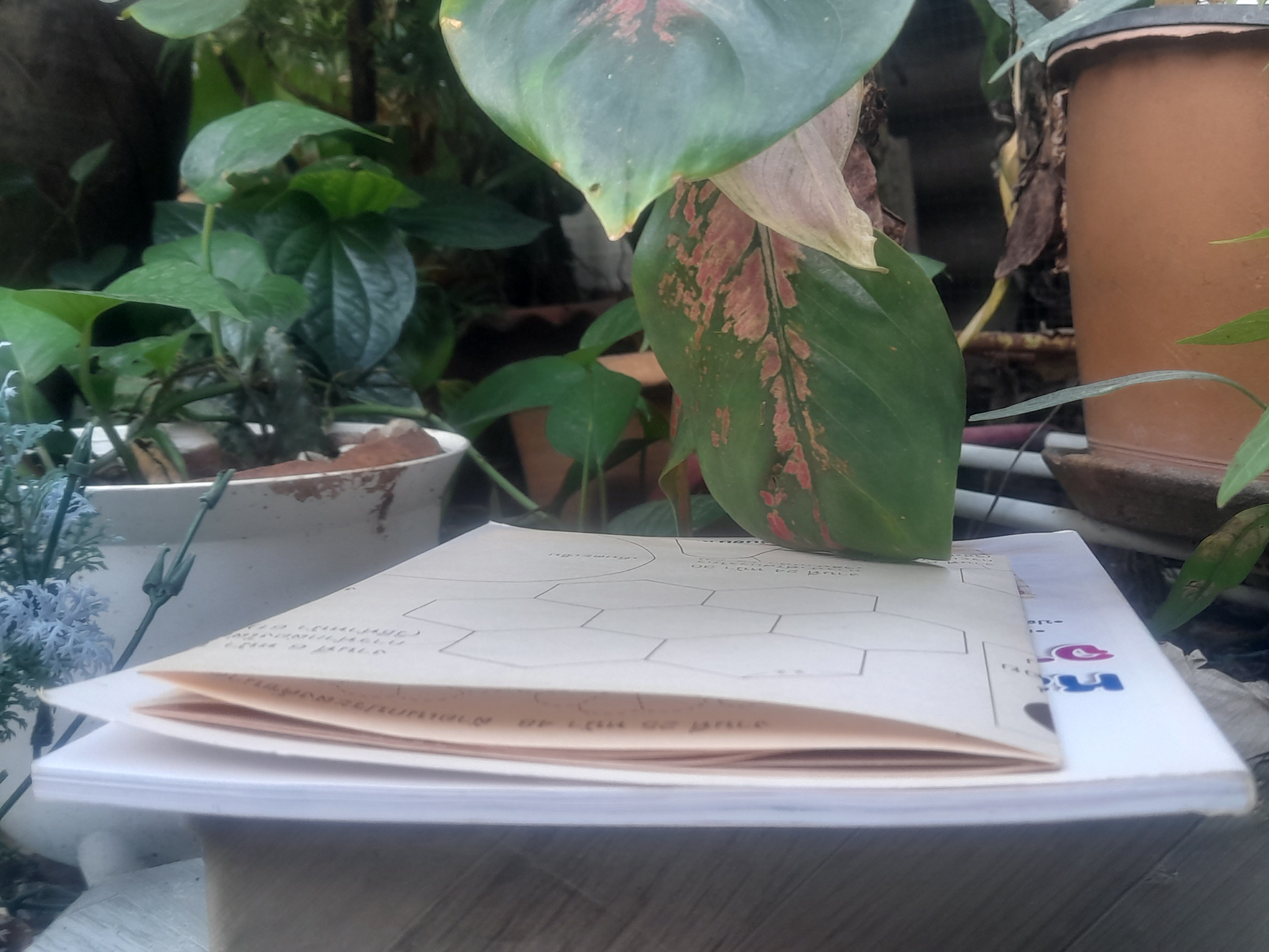 เทคนิคการตัดเย็บ หลายหลากงานฝีมือจากเศษผ้านานาชนิด แบบสมัยวิคตอเรีย มือหนึ่ง ภาพสีทั้งเล่ม พร้อมแพทเทิร์นขนาดเท่าของจริง