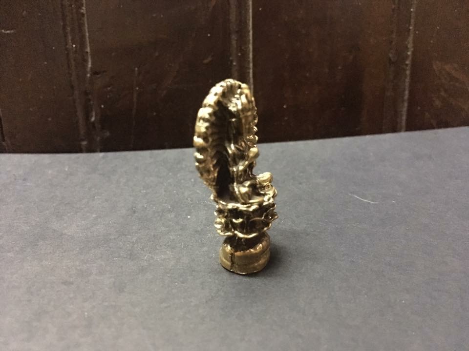 เจ้าแม่กวนอิมพันกร ทองเหลือง