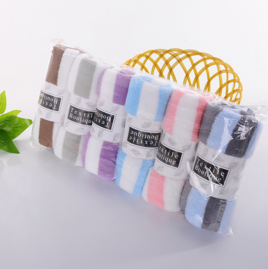 ผ้าขนหนูผืนเล็ก ผ้านาโนแบบม้วน 15x30 นิ้ว โหลละ 140 บ. ส่ง 12 โหล ขึ้นไป มีสีพื้น และลายการ์ตูน ลายการฟฟิก