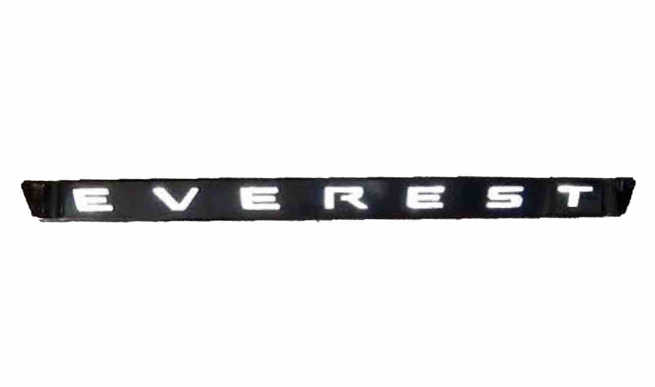 คาดท้ายแบบมีไฟ LED Everest (ขาว-แดง)