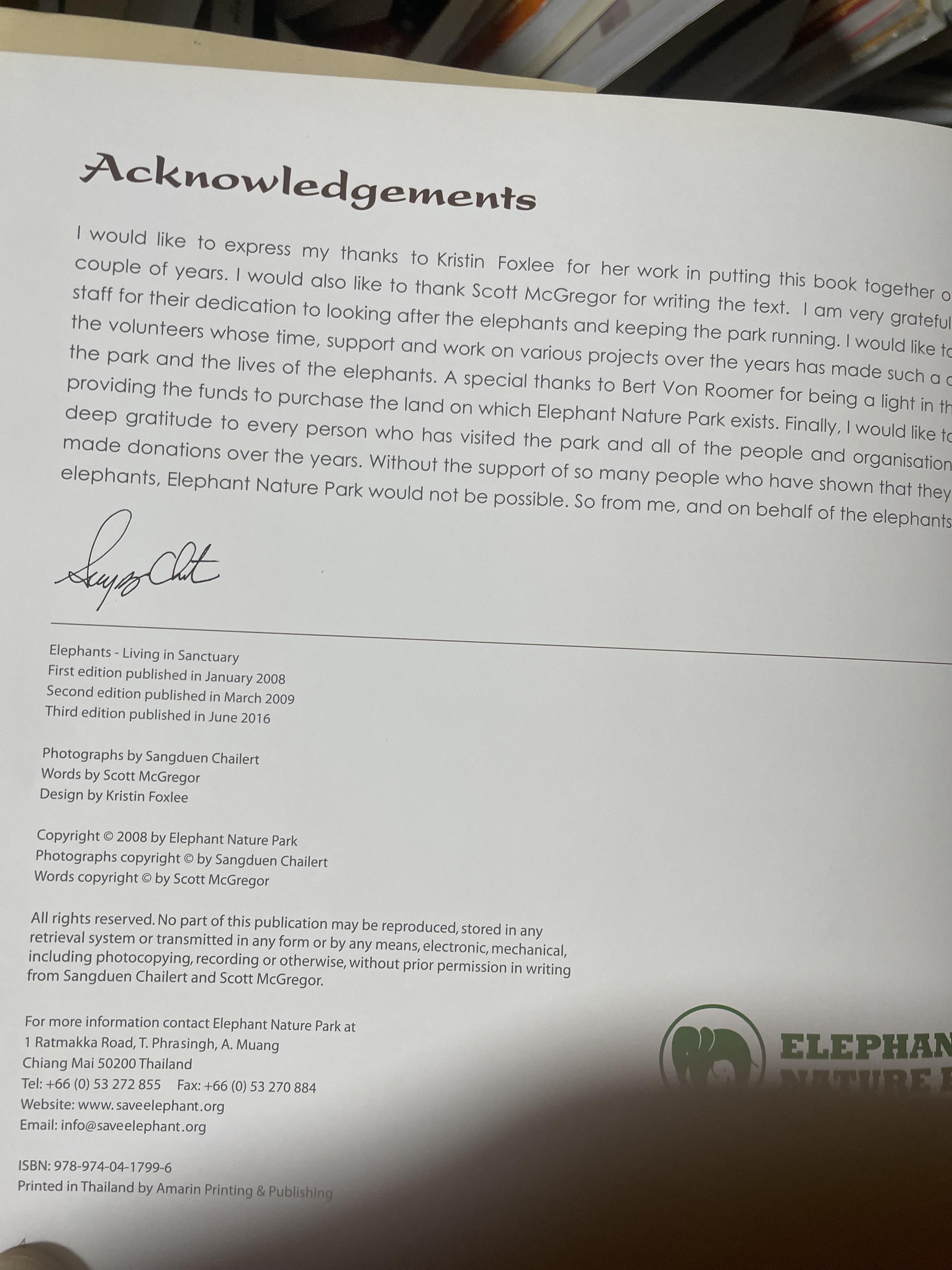 Elephants Living in Sanctuary 3 กก.