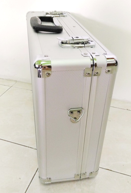 กล่องกระเป๋าอลูมิเนียม 32x44x14