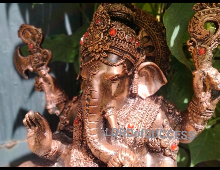 "ร่ำรวยดั่งอภิมหาเศรษฐีพร้อมบารมี พบกับความสำเร็จในสิ่งที่คาดหวัง" พระพิฆเนศ ปางพระทานพร อัครอภิมหาเศรษฐี องค์สีน้ำตาลดำ สูง 18 นิ้ว