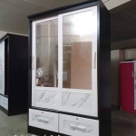 ตู้บานเลื่อนกระจกลายหินอ่อน สีบราวนี่