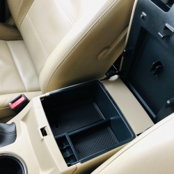 ถาดวางเหรียญ คอนโซลกลาง Mu X