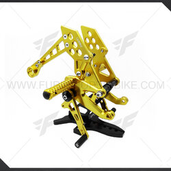 เกียร์โยง GENMA รุ่น FKI-Y1028-03 FOR YAMAHA R15 สีทอง