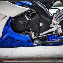อกล่าง STORM Rider(สตรอมไรเดอร์) FOR YAMAHA R15 สีน้ำเงิน