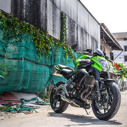 สายHEL KAWASAKI ER6N เดินทางเดิม หลัง สายCARBON หัวเบนโจสีเงิน