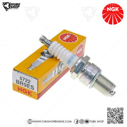 หัวเทียน NGK BR9ES ขั้ว Nickelใช้สำหรับมอเตอร์ไซค์ 2 จังหวะ TZR150, TZM150 VICTOR-S, M, SERPICO (1 หัว)