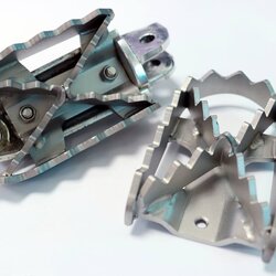 พักเท้าคนขับ SRC FOR SUZUKI V-STROM650