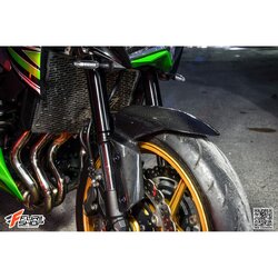 บังโคลนหน้าเพรียวเคฟล่า FORCE RACING FOR KAWASAKI Z800