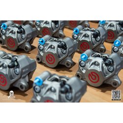 ปั้มเบรค Brembo 2Pot ปักข้างเทาโลโก้แดง สำหรับใส่รถทุกรุ่น Furii Shop [ผ่อนชำระ 0%]