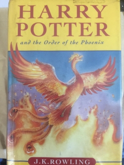 HARRY POTTER. And the Order of the Phoenix ผู้เขียน J.R.Rowling. Bloomsbury 0 กก.