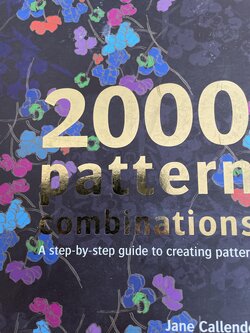 2000. pattern. combinations. A. Step-by-step guide to creating pattern. ผู้เขียน Jane. Callender 4 กก.