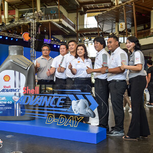 Shell Advance D-Day พร้อมใกล้ชิดกับ อันเดรีย โดวิซิโอโซ นักบิดชาวอิตาลีเจ้าของหมายเลข 04
